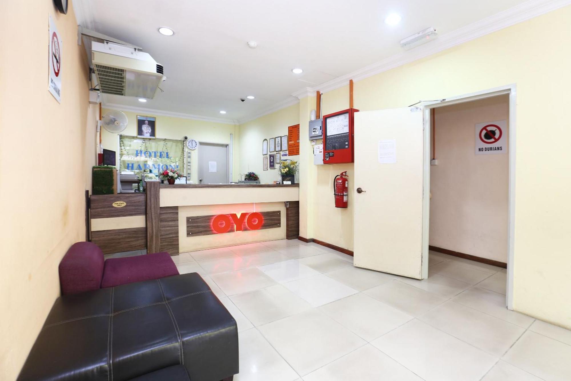 OYO 89651 Harmoni Hotel Kota Bharu Buitenkant foto