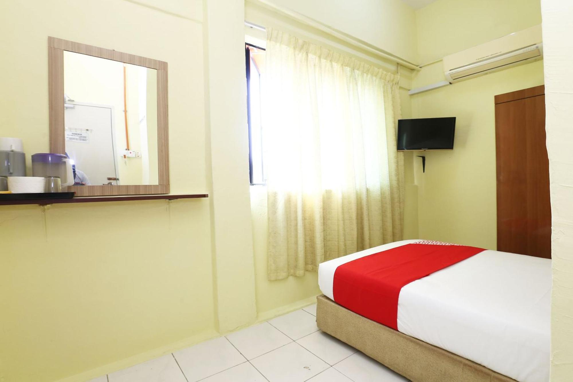 OYO 89651 Harmoni Hotel Kota Bharu Buitenkant foto