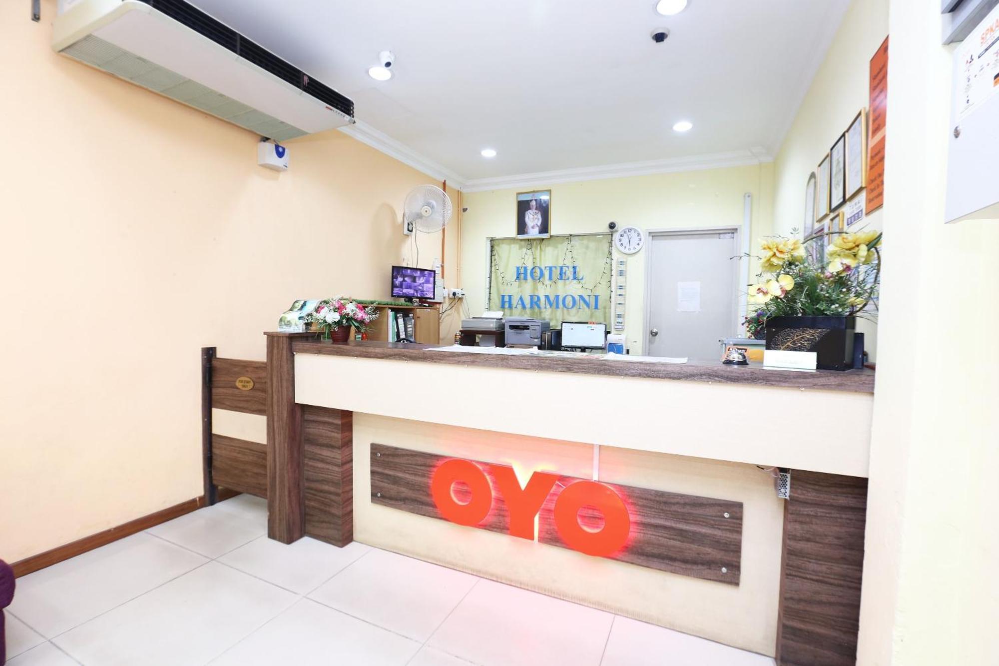 OYO 89651 Harmoni Hotel Kota Bharu Buitenkant foto