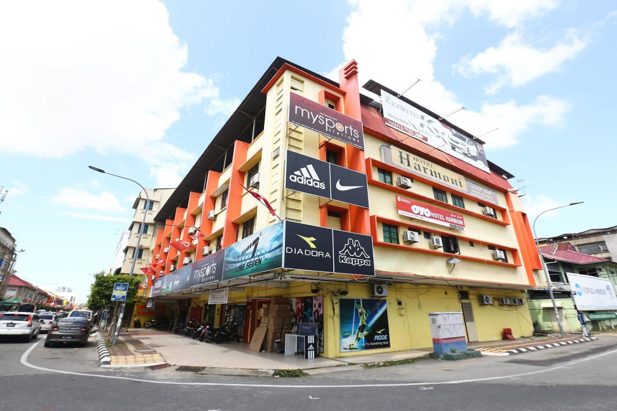 OYO 89651 Harmoni Hotel Kota Bharu Buitenkant foto