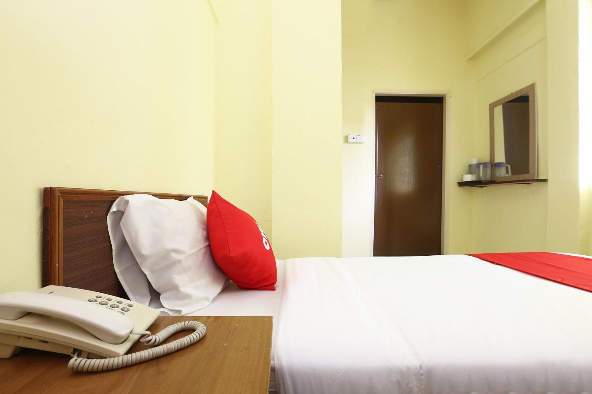 OYO 89651 Harmoni Hotel Kota Bharu Buitenkant foto