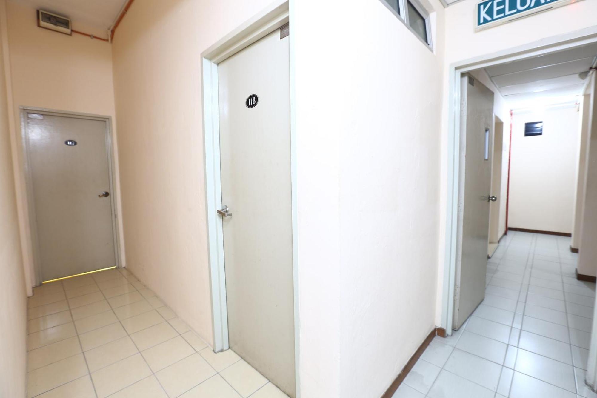 OYO 89651 Harmoni Hotel Kota Bharu Buitenkant foto