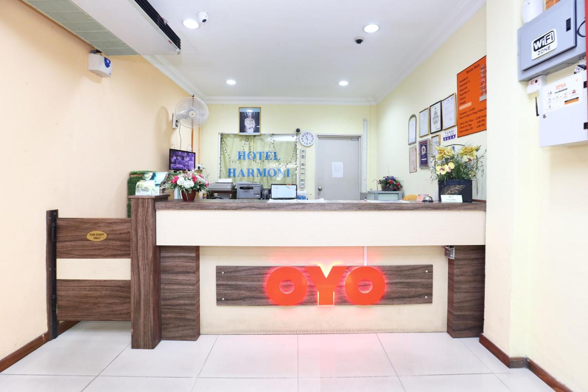 OYO 89651 Harmoni Hotel Kota Bharu Buitenkant foto