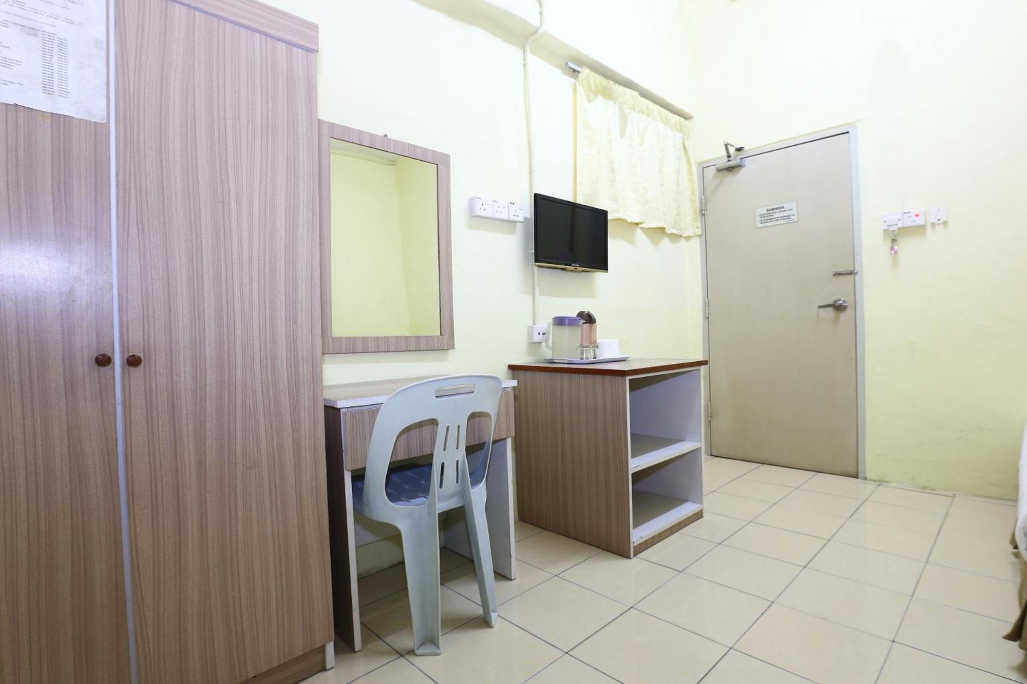 OYO 89651 Harmoni Hotel Kota Bharu Buitenkant foto